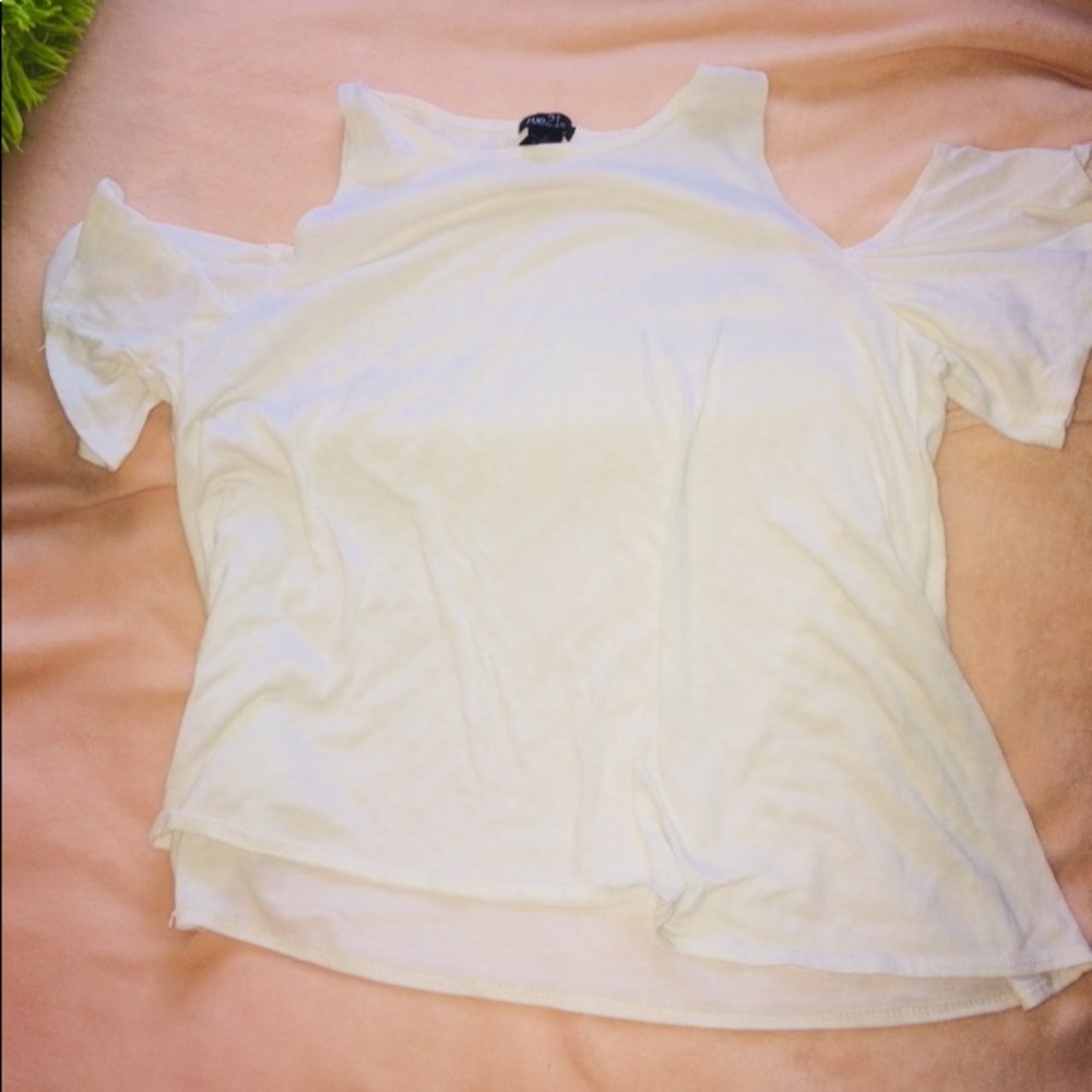 Shoulder shirt